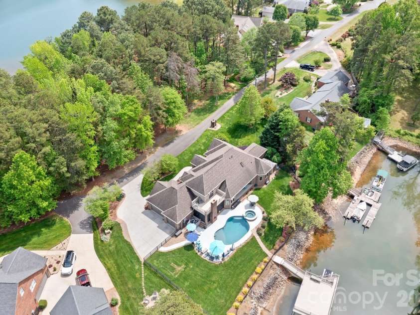 1395 Strawberry Lane, Denver, NC 28037.  MLS# CAR4370070, YatesRealty ID 19880. 