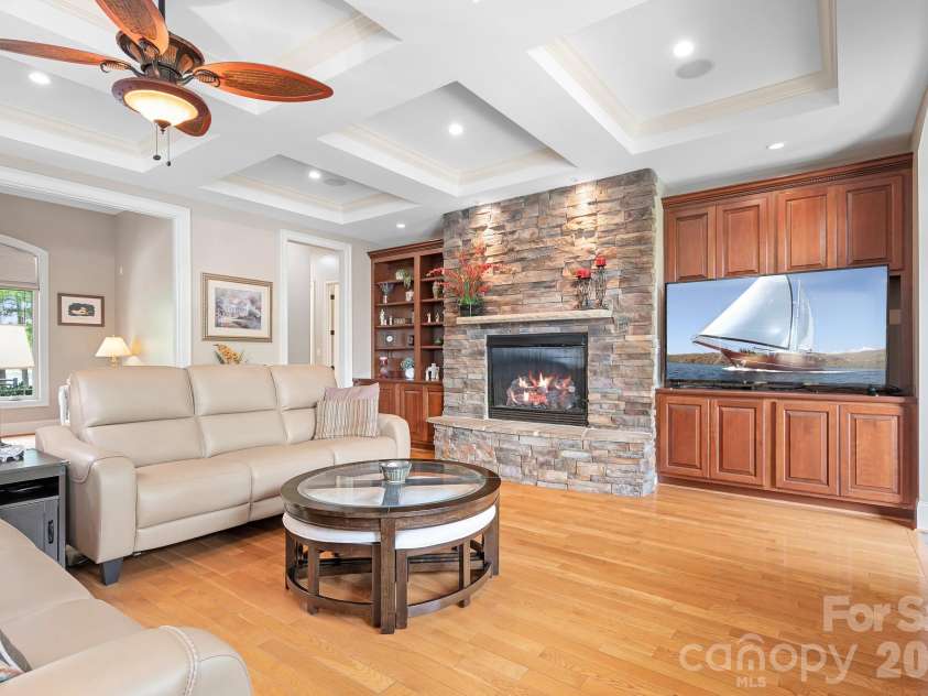 1395 Strawberry Lane, Denver, NC 28037.  MLS# CAR4370070, YatesRealty ID 19880. Great room 