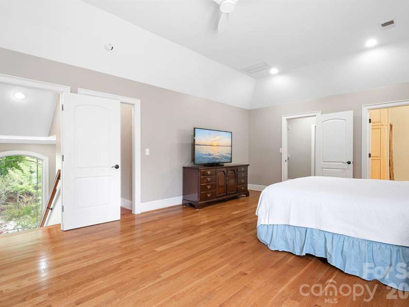 1395 Strawberry Lane, Denver, NC 28037.  MLS# CAR4370070, YatesRealty ID 19880. Upstairs 