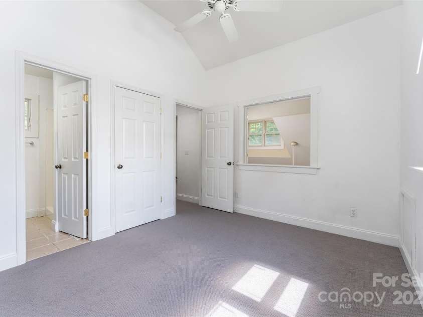 19 Castle Street, Asheville, NC 28803.  MLS# CAR4299658, YatesRealty ID 19881. 