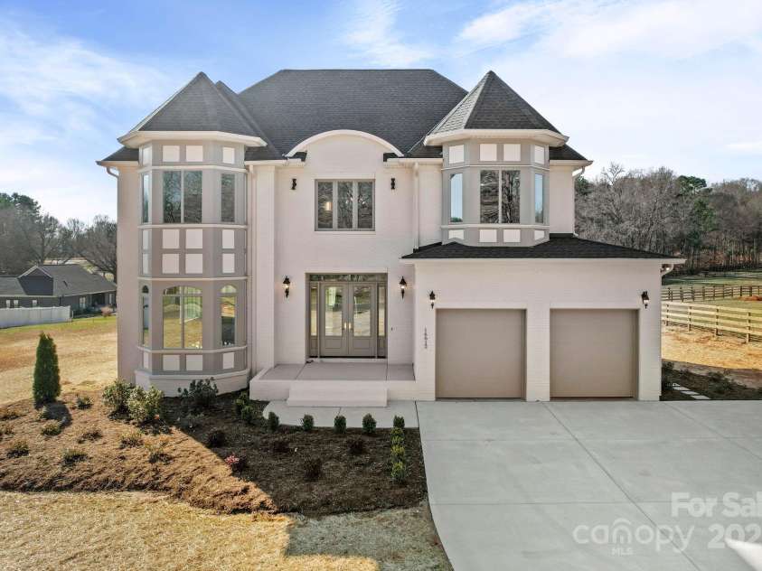 16612 Blackberry Hills Drive, Midland, NC 28107.  MLS# CAR4327675, YatesRealty ID 19882. 