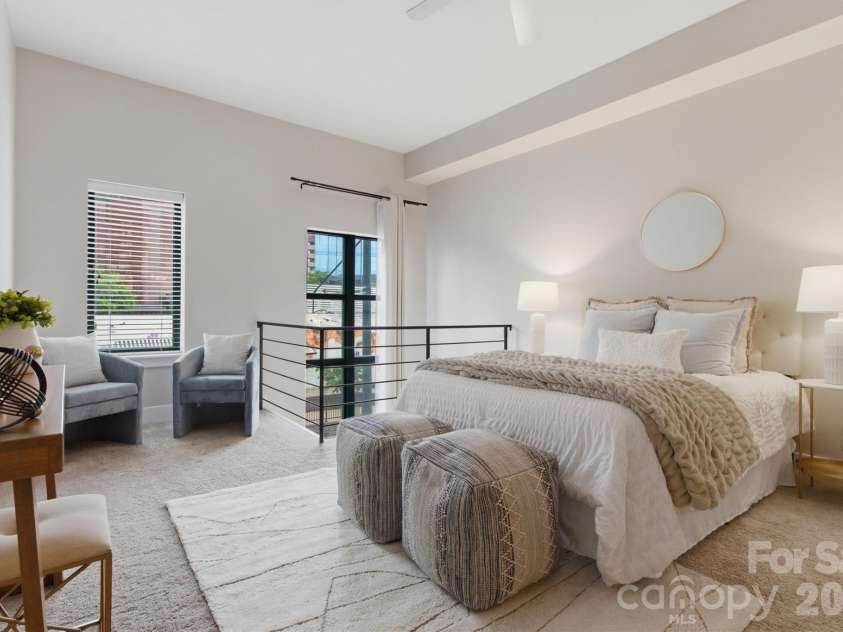 115 Park Avenue, Charlotte, NC 28203.  MLS# CAR4375422, YatesRealty ID 19883. Expansive primary suite.
