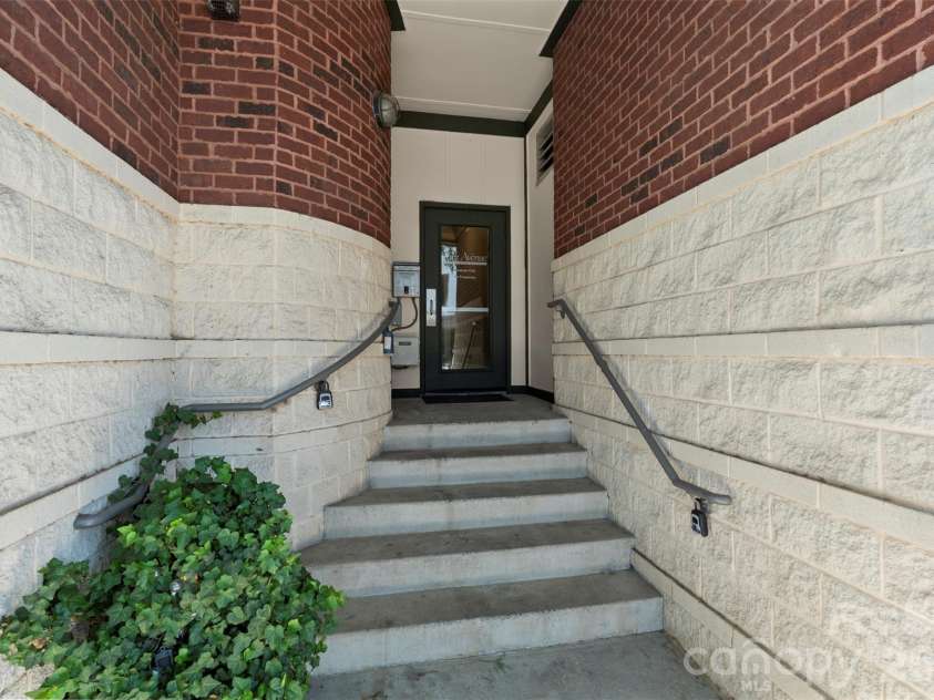 115 Park Avenue, Charlotte, NC 28203.  MLS# CAR4380379, YatesRealty ID 19883. 