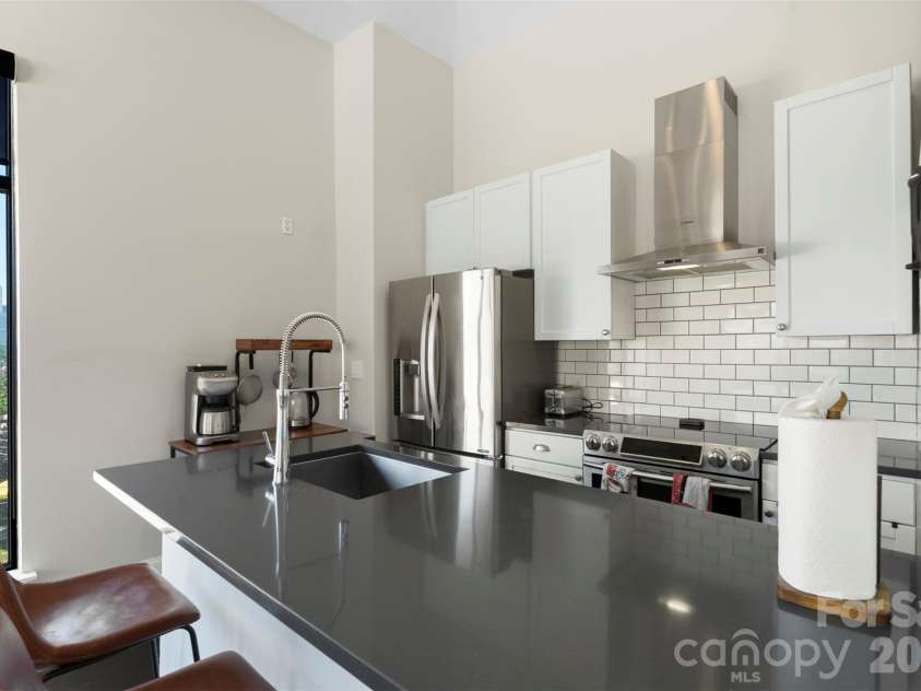115 Park Avenue, Charlotte, NC 28203.  MLS# CAR4380379, YatesRealty ID 19883. 