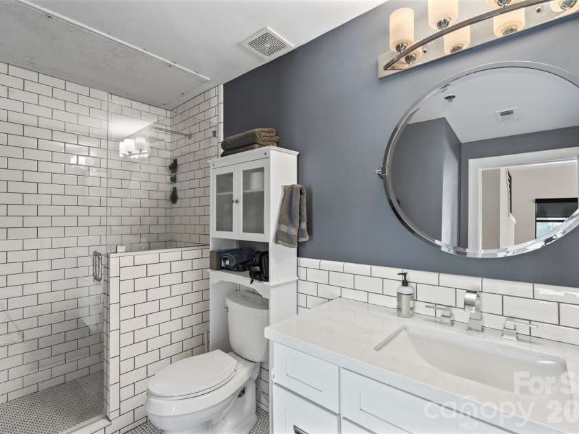 115 Park Avenue, Charlotte, NC 28203.  MLS# CAR4380379, YatesRealty ID 19883. 