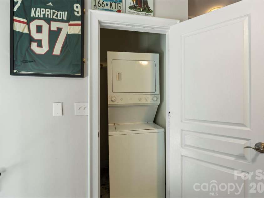 115 Park Avenue, Charlotte, NC 28203.  MLS# CAR4380379, YatesRealty ID 19883. 