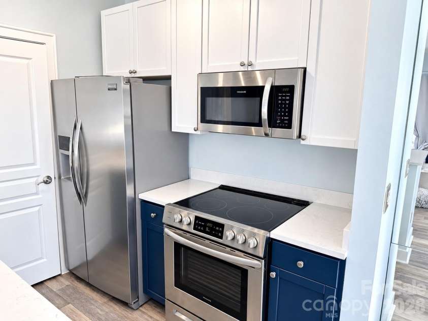 115 Park Avenue, Charlotte, NC 28203.  MLS# CAR4424783, YatesRealty ID 19883. 
