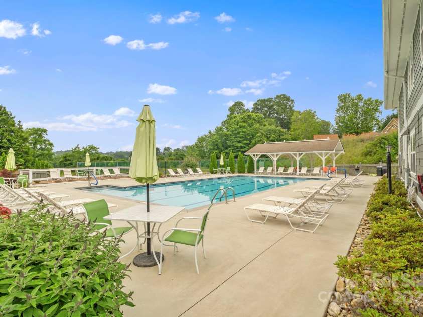 702 Woodlea Court, Asheville, NC 28806.  MLS# CAR4269527, YatesRealty ID 19883. 