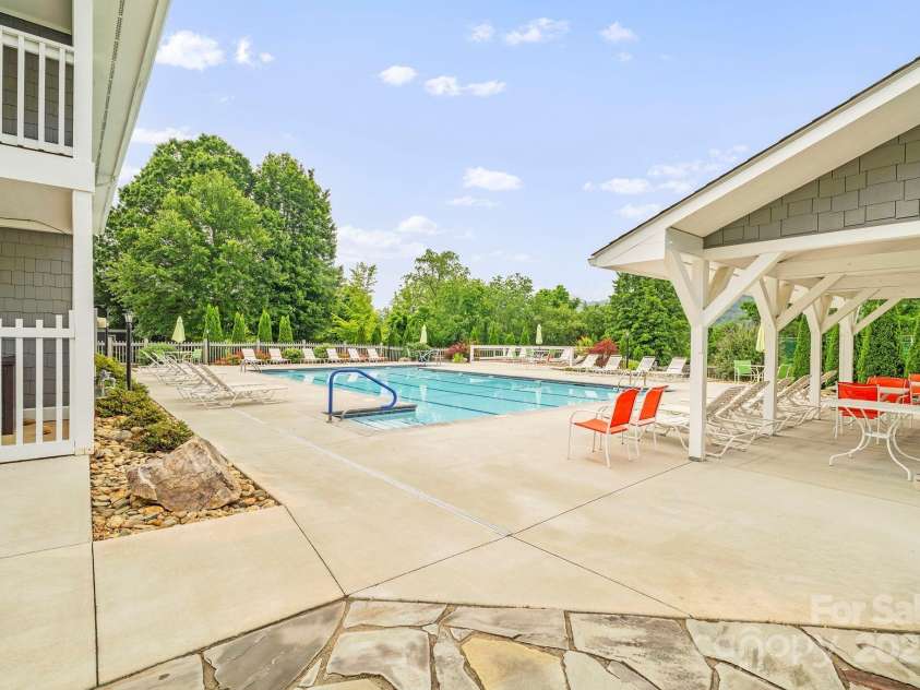 702 Woodlea Court, Asheville, NC 28806.  MLS# CAR4269527, YatesRealty ID 19883. 
