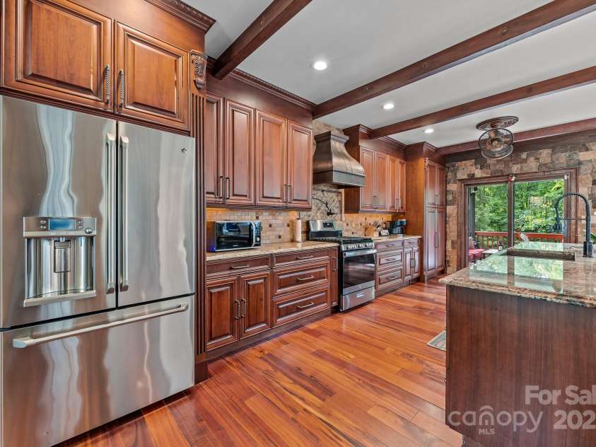10919 Valley Spring Drive, Charlotte, NC 28277.  MLS# CAR4268812, YatesRealty ID 19884. 