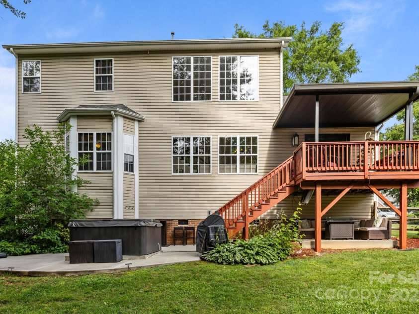 10919 Valley Spring Drive, Charlotte, NC 28277.  MLS# CAR4268812, YatesRealty ID 19884. 