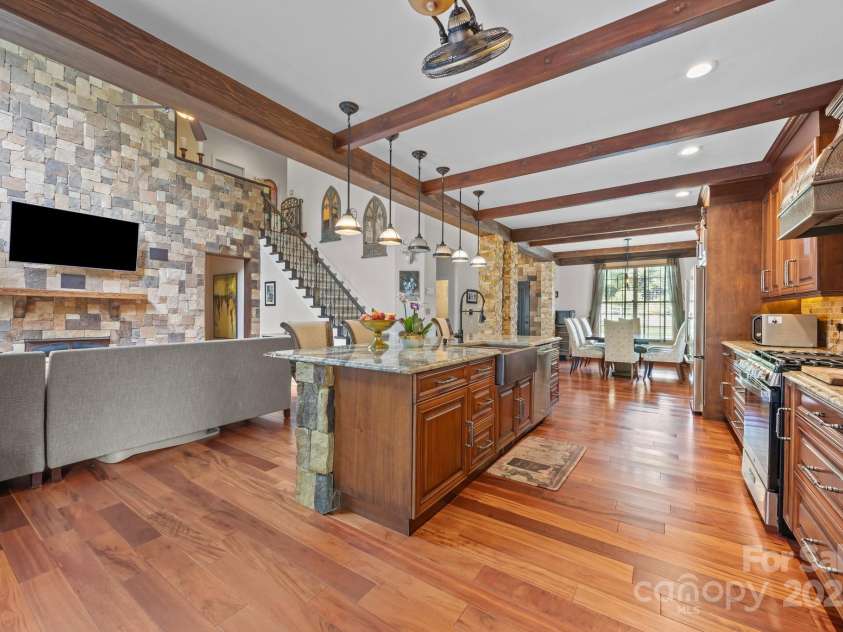 10919 Valley Spring Drive, Charlotte, NC 28277.  MLS# CAR4268812, YatesRealty ID 19884. 