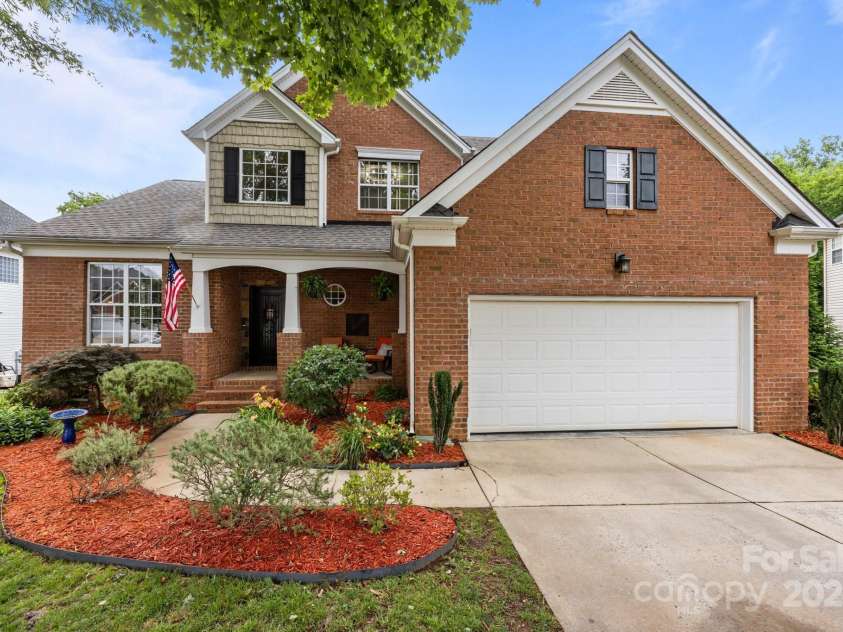 10919 Valley Spring Drive, Charlotte, NC 28277.  MLS# CAR4268812, YatesRealty ID 19884. 