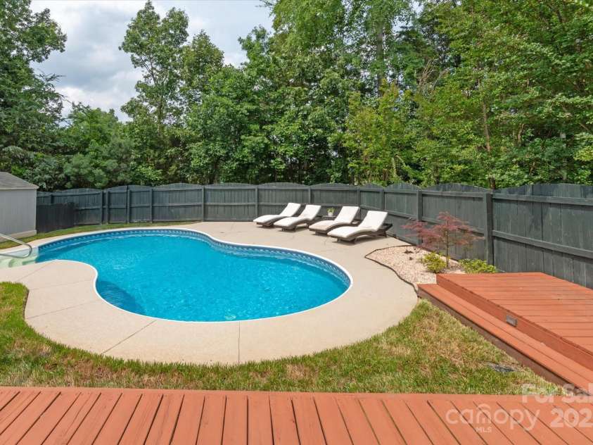 1003 Grayscroft Drive, Waxhaw, NC 28173.  MLS# CAR4267895, YatesRealty ID 19885. 