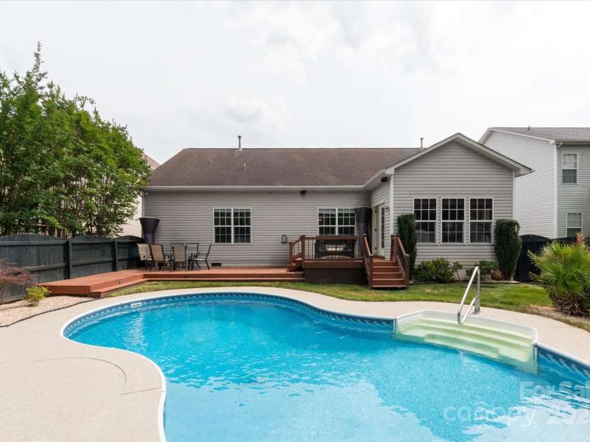 1003 Grayscroft Drive, Waxhaw, NC 28173.  MLS# CAR4267895, YatesRealty ID 19885. 