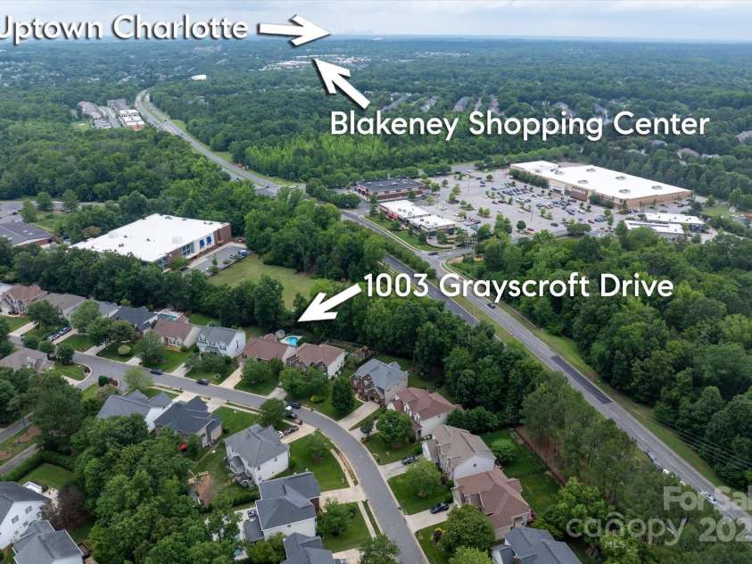 1003 Grayscroft Drive, Waxhaw, NC 28173.  MLS# CAR4267895, YatesRealty ID 19885. 