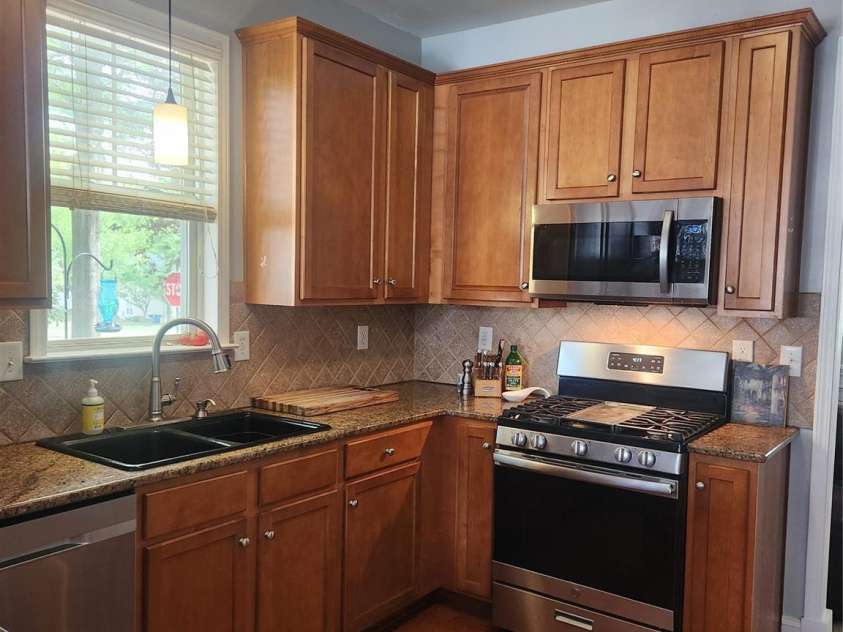 15404 Crossing Gate Drive, Cornelius, NC 28031.  MLS# CAR4363409, YatesRealty ID 19885. Kitchen