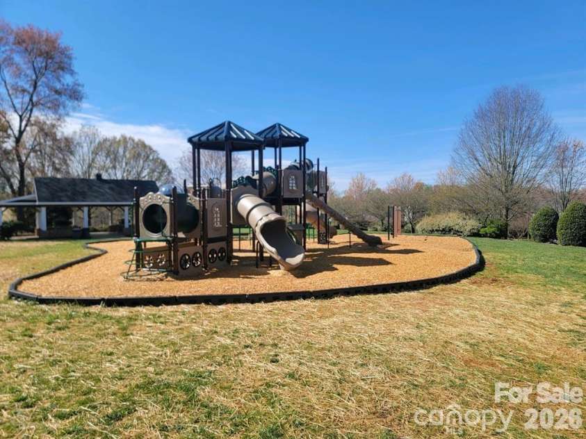 15404 Crossing Gate Drive, Cornelius, NC 28031.  MLS# CAR4363409, YatesRealty ID 19885. Playground in the community