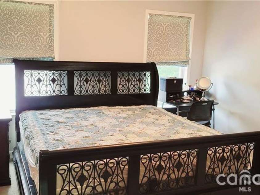 15404 Crossing Gate Drive, Cornelius, NC 28031.  MLS# CAR4363409, YatesRealty ID 19885. Primary bedroom