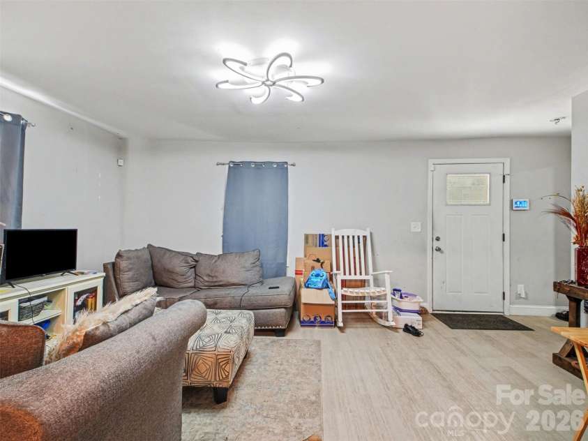 92 Saint Charles Avenue, Concord, NC 28025.  MLS# CAR4373330, YatesRealty ID 19886. 