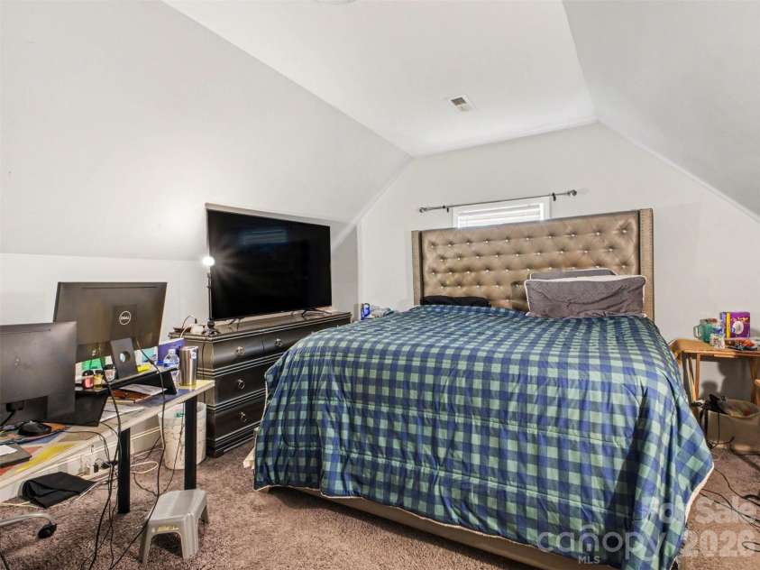 92 Saint Charles Avenue, Concord, NC 28025.  MLS# CAR4373330, YatesRealty ID 19886. 