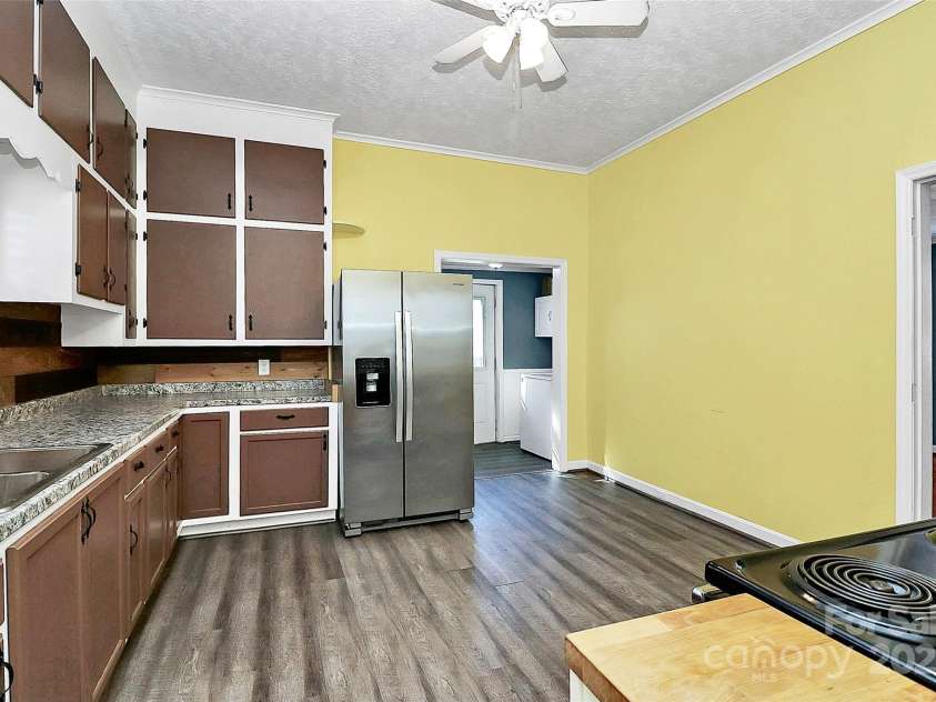 511 Elliott Street, Chester, SC 29706.  MLS# CAR4309653, YatesRealty ID 19887. 