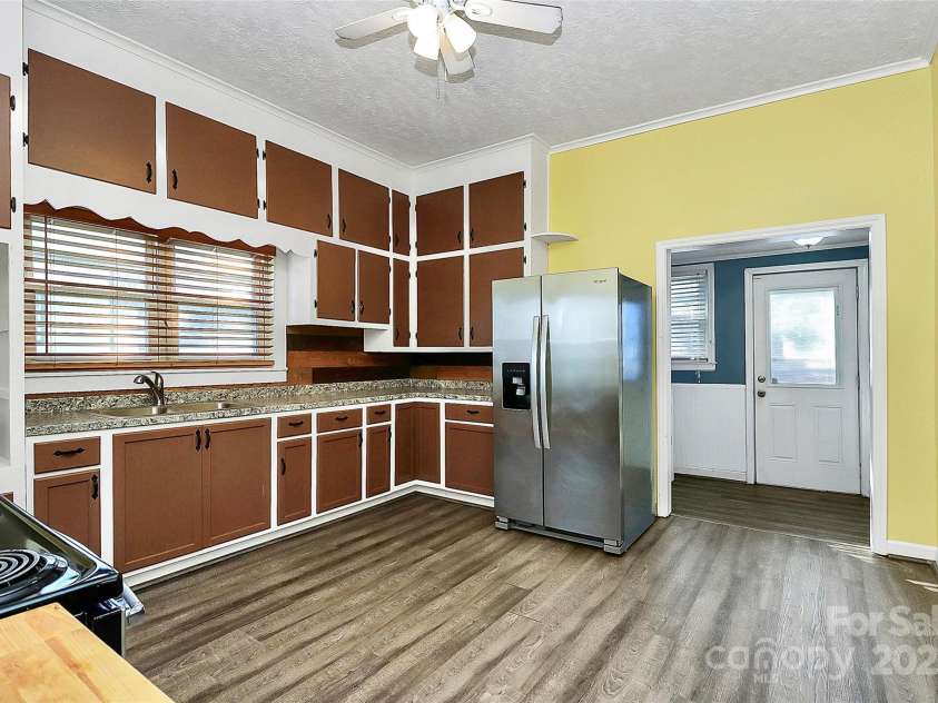 511 Elliott Street, Chester, SC 29706.  MLS# CAR4309653, YatesRealty ID 19887. 