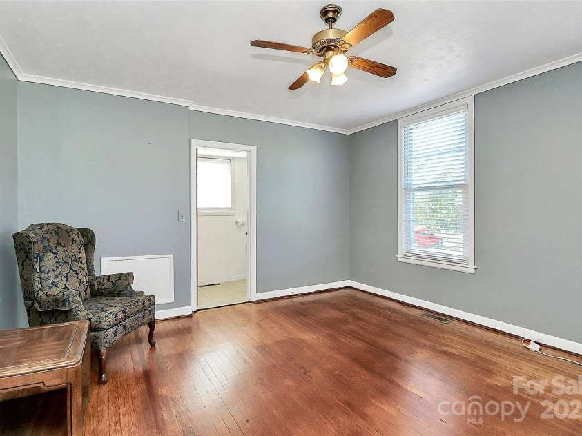 511 Elliott Street, Chester, SC 29706.  MLS# CAR4309653, YatesRealty ID 19887. 