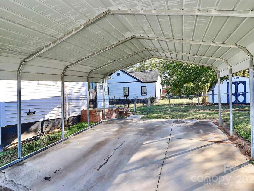 511 Elliott Street, Chester, SC 29706.  MLS# CAR4309653, YatesRealty ID 19887. 
