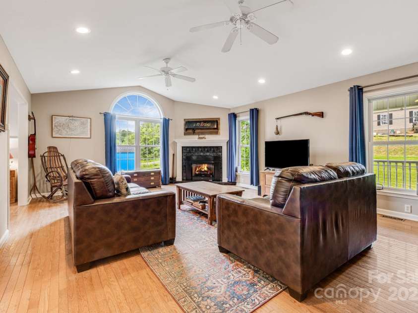 14 H G Buckner Meadow Road, Alexander, NC 28701.  MLS# CAR4266371, YatesRealty ID 19889. 