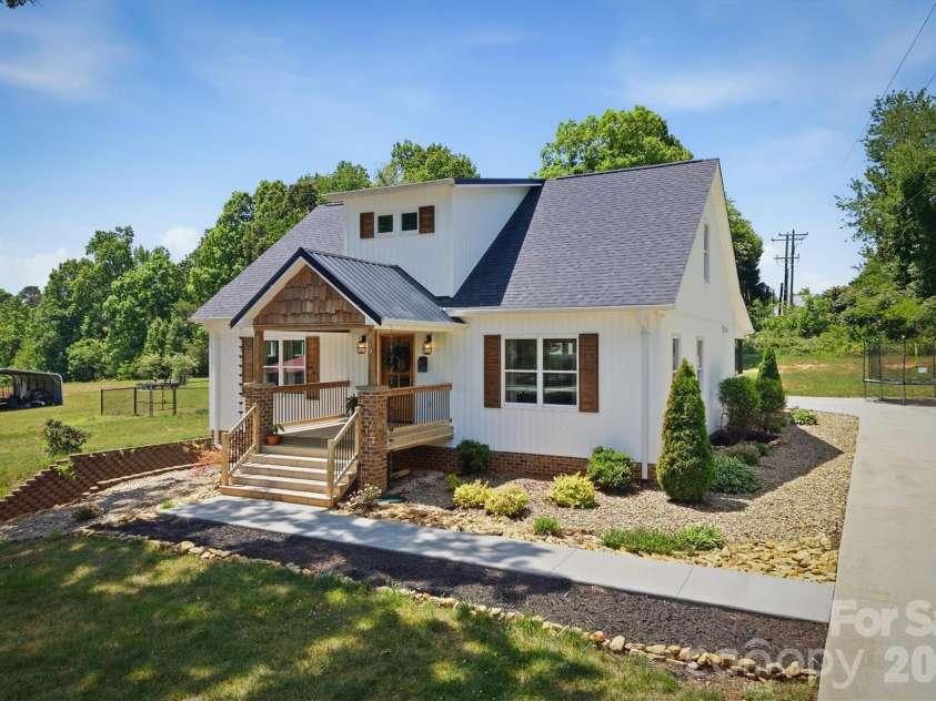 4190 Burkemont Road, Morganton, NC 28655.  MLS# CAR4377748, YatesRealty ID 19889. 