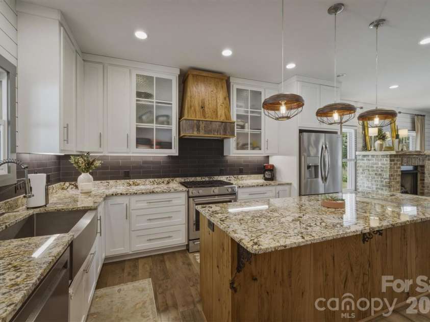 4190 Burkemont Road, Morganton, NC 28655.  MLS# CAR4377748, YatesRealty ID 19889. 