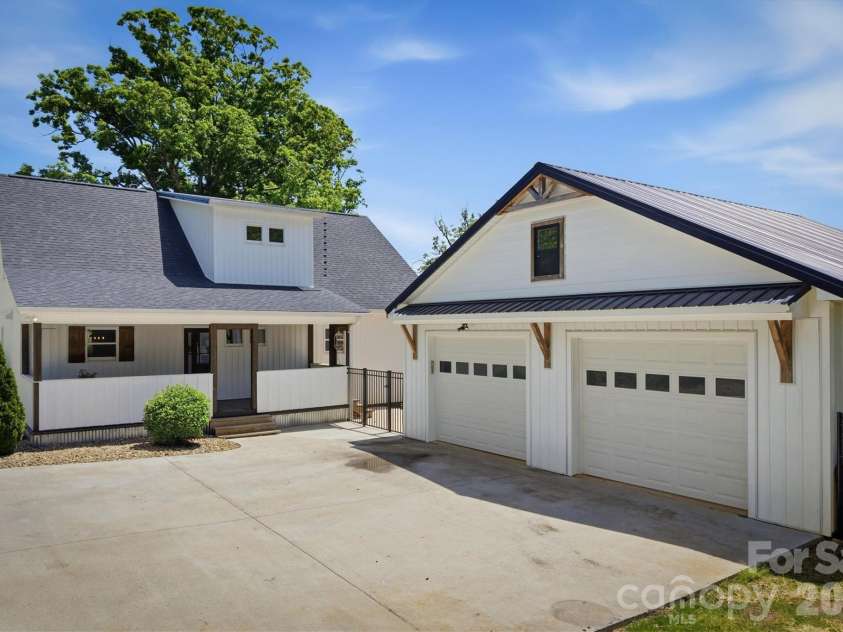 4190 Burkemont Road, Morganton, NC 28655.  MLS# CAR4377748, YatesRealty ID 19889. 