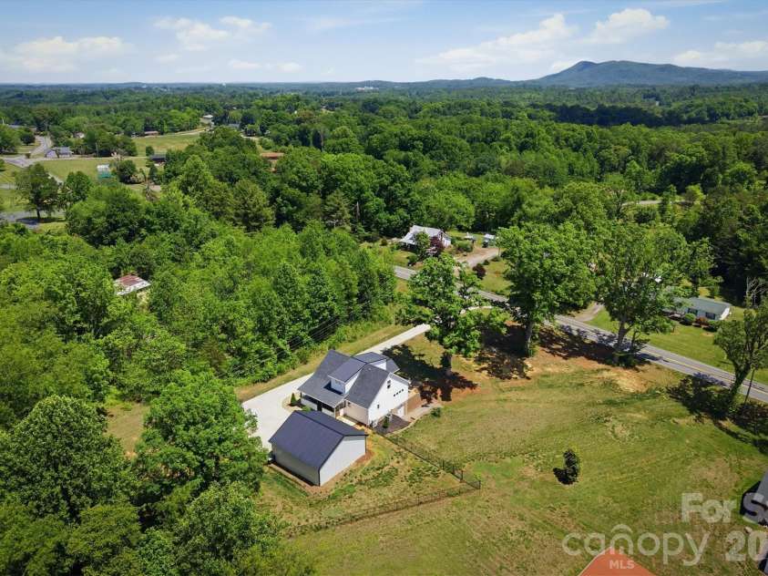 4190 Burkemont Road, Morganton, NC 28655.  MLS# CAR4377748, YatesRealty ID 19889. 