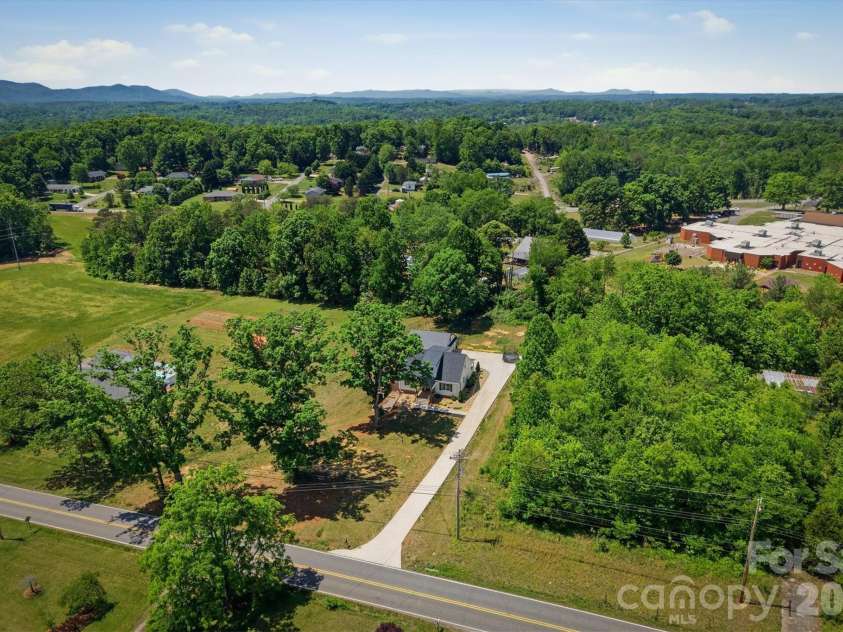 4190 Burkemont Road, Morganton, NC 28655.  MLS# CAR4377748, YatesRealty ID 19889. 