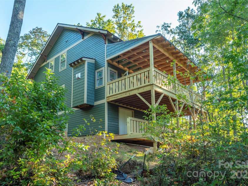 105 Bartram Way, Black Mountain, NC 28711.  MLS# CAR4330649, YatesRealty ID 1989. Beautiful Covered Porch with a view!