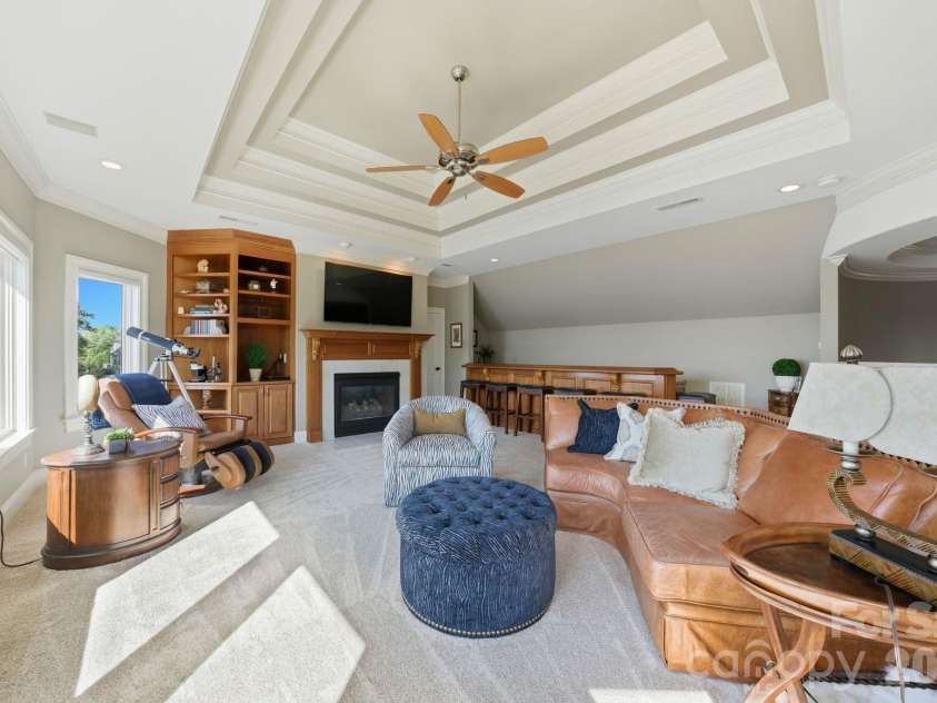 18103 Harbor Light Boulevard, Cornelius, NC 28031.  MLS# CAR4361515, YatesRealty ID 19890. Versatile loft-style living space ideal for relaxing, entertaining, or hosting guests (with full bath)