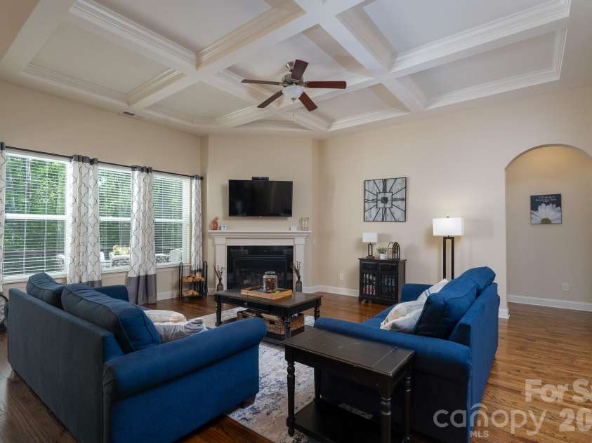 478 Iron Horse Lane, Midland, NC 28107.  MLS# CAR4371035, YatesRealty ID 19891. Great Room