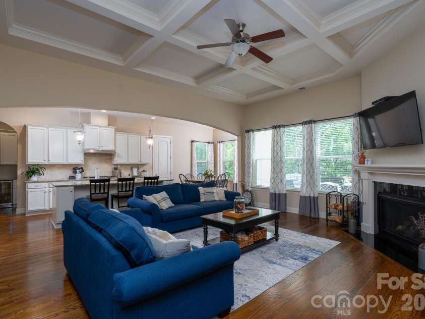 478 Iron Horse Lane, Midland, NC 28107.  MLS# CAR4371035, YatesRealty ID 19891. Great Room