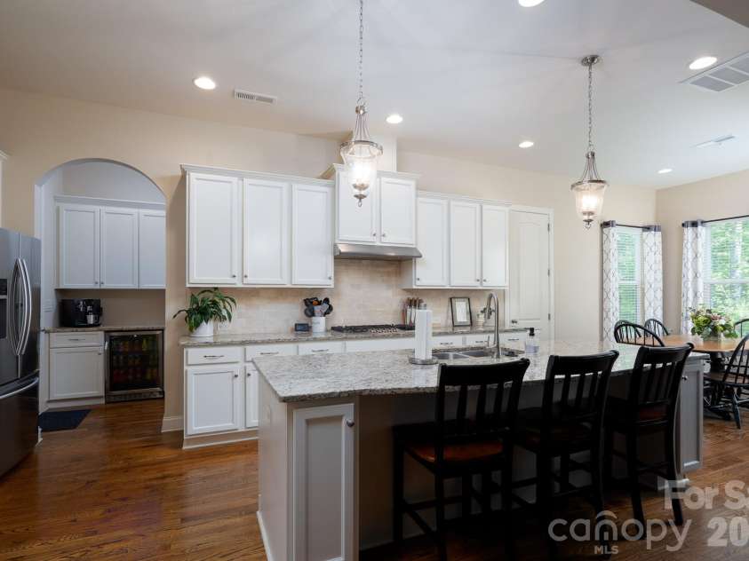478 Iron Horse Lane, Midland, NC 28107.  MLS# CAR4371035, YatesRealty ID 19891. Kitchen