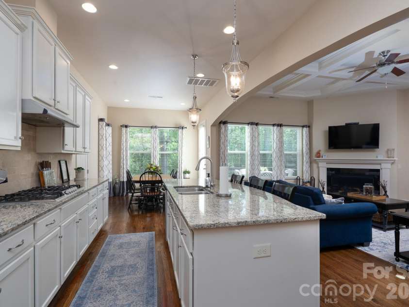 478 Iron Horse Lane, Midland, NC 28107.  MLS# CAR4371035, YatesRealty ID 19891. Kitchen