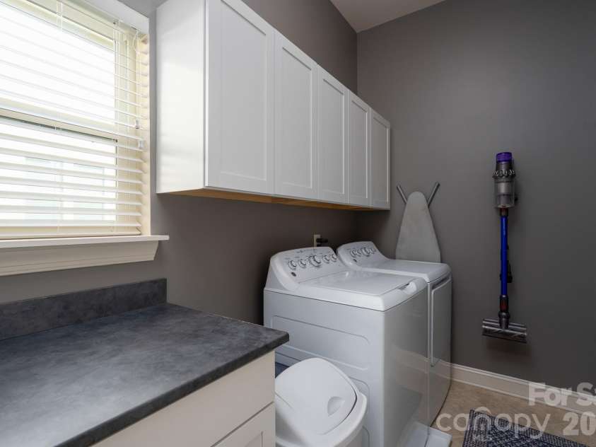 478 Iron Horse Lane, Midland, NC 28107.  MLS# CAR4371035, YatesRealty ID 19891. Laundry