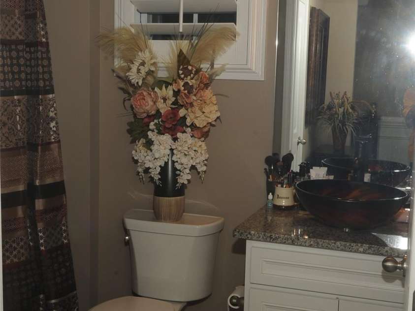 813 LATROBE Drive, Iron Station, NC 28080.  MLS# CAR4258445, YatesRealty ID 19891. 