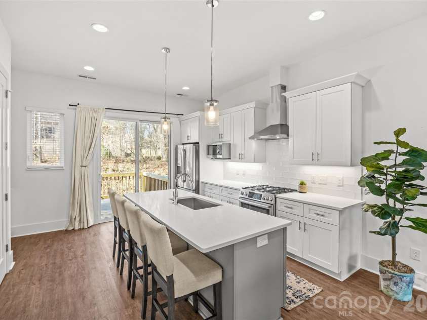 2631 Archdale Drive, Charlotte, NC 28210.  MLS# CAR4370027, YatesRealty ID 19892. 