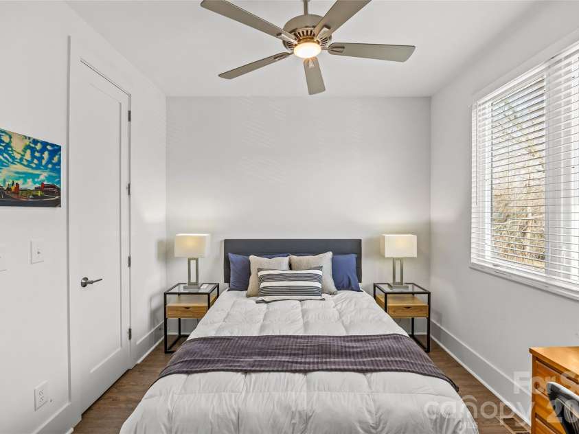 2631 Archdale Drive, Charlotte, NC 28210.  MLS# CAR4370027, YatesRealty ID 19892. 