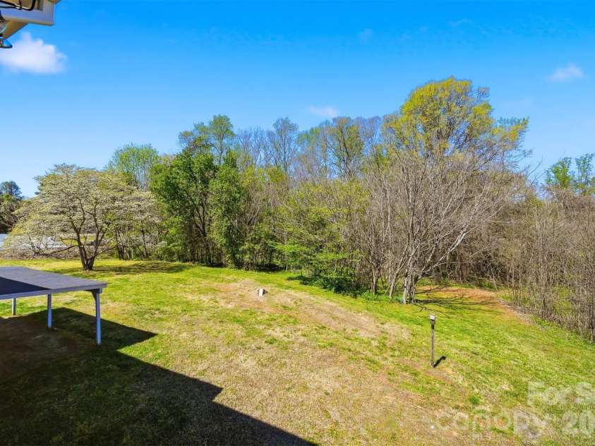 32 Falls Avenue, Granite Falls, NC 28630.  MLS# CAR4364691, YatesRealty ID 19893. 
