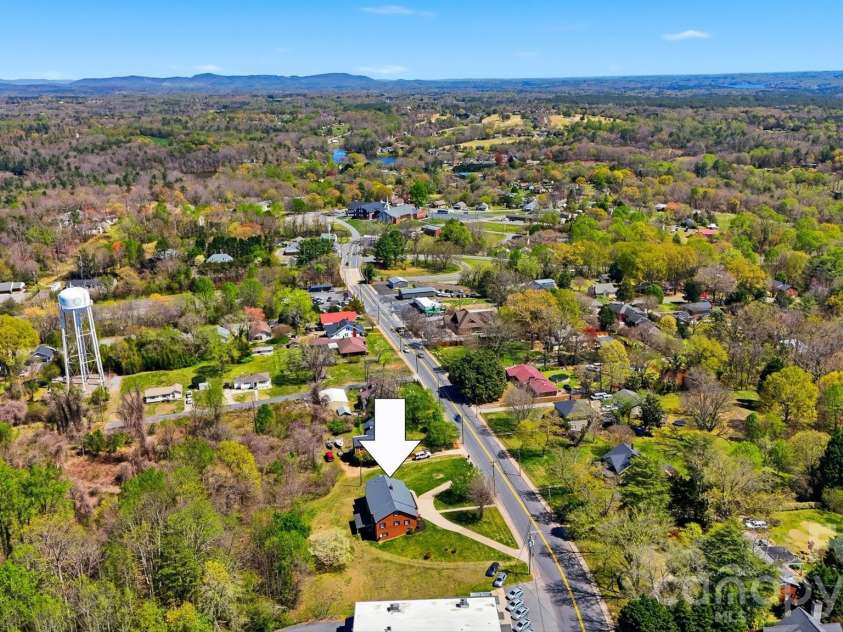 32 Falls Avenue, Granite Falls, NC 28630.  MLS# CAR4364691, YatesRealty ID 19893. 