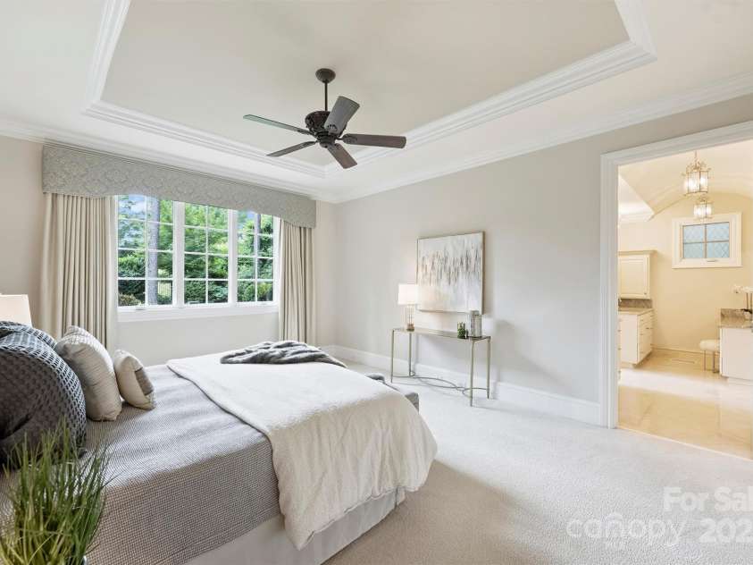 3032 Kings Manor Drive, Matthews, NC 28104.  MLS# CAR4265351, YatesRealty ID 19894. The primary bedroom is located on the main level!