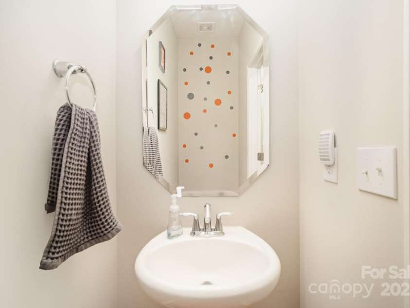 5948 River Meadow Court, Charlotte, NC 28213.  MLS# CAR4239641, YatesRealty ID 19897. 