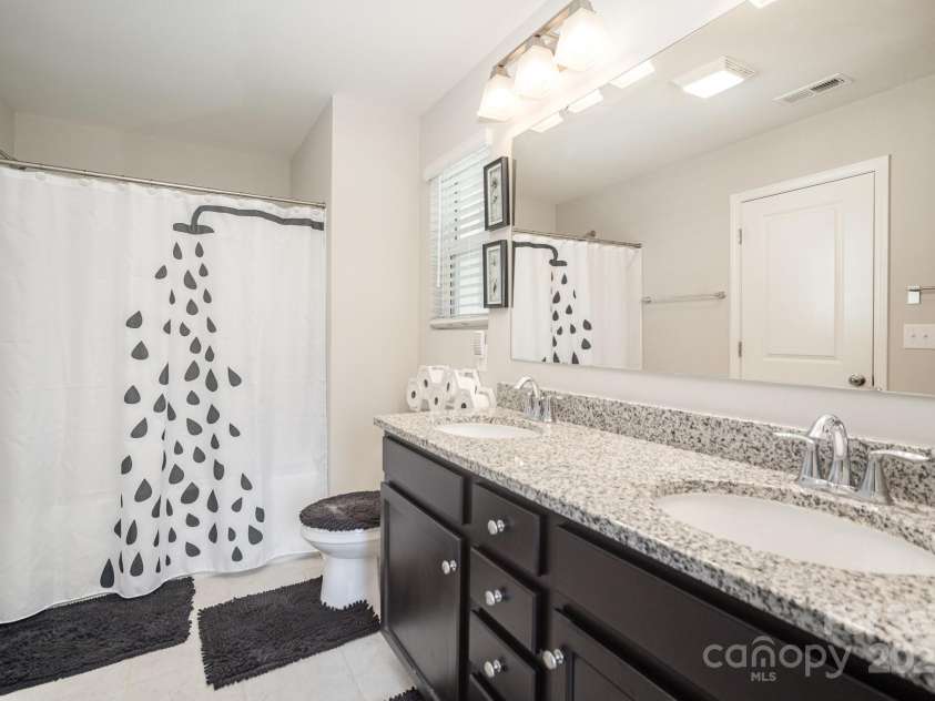 5948 River Meadow Court, Charlotte, NC 28213.  MLS# CAR4239641, YatesRealty ID 19897. 